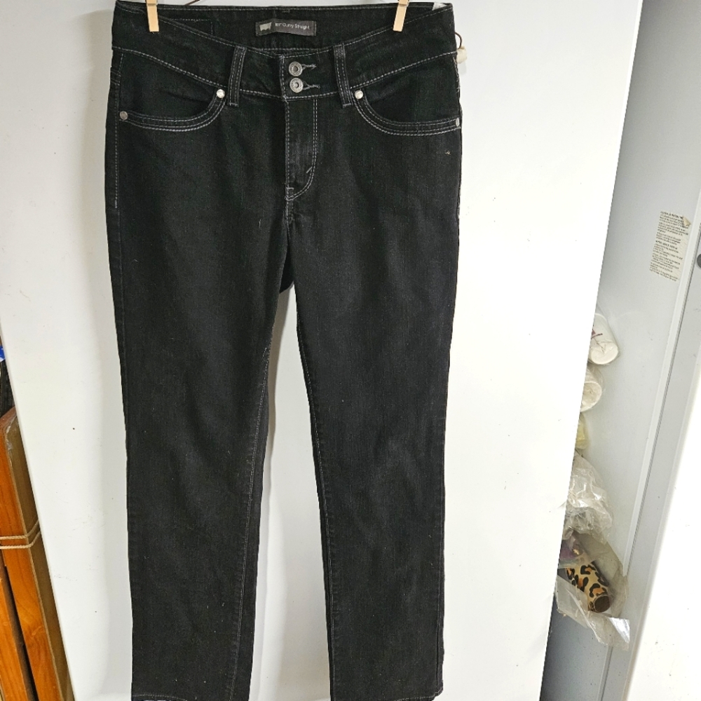 Levis 529 Curvy Straight Jeans Size 29"x32"